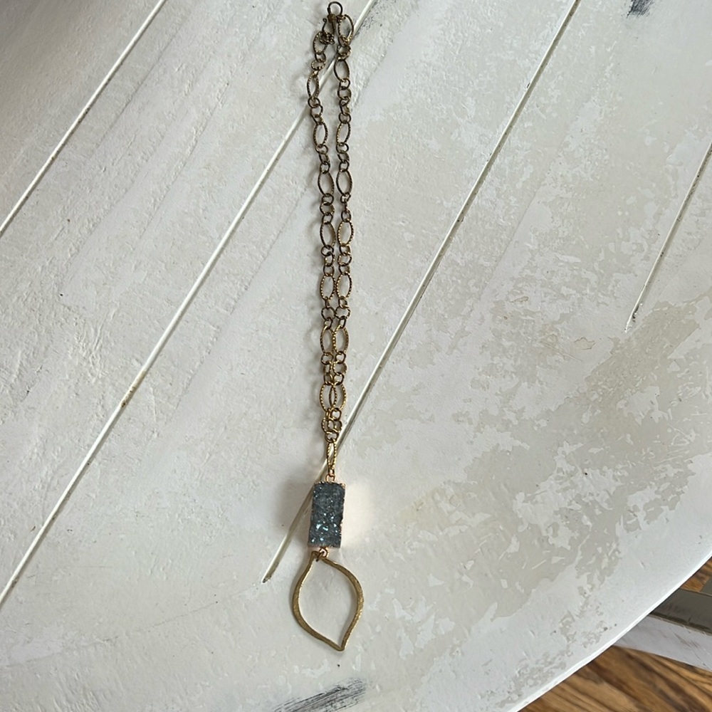 Beautiful necklace with artistic detail